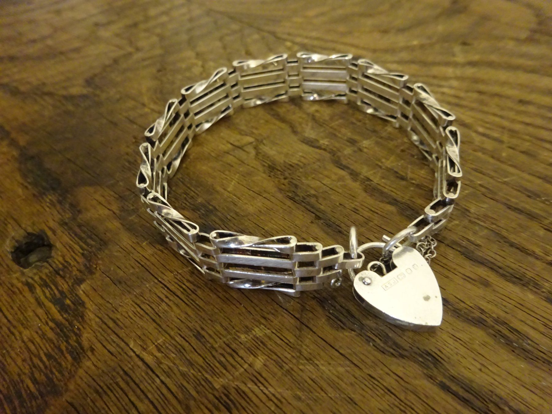 Bracciali & Braccialetti: Armband Herz Schloss / echt Silber – Usato da Oetwil am See venduto da Golfsud 1
