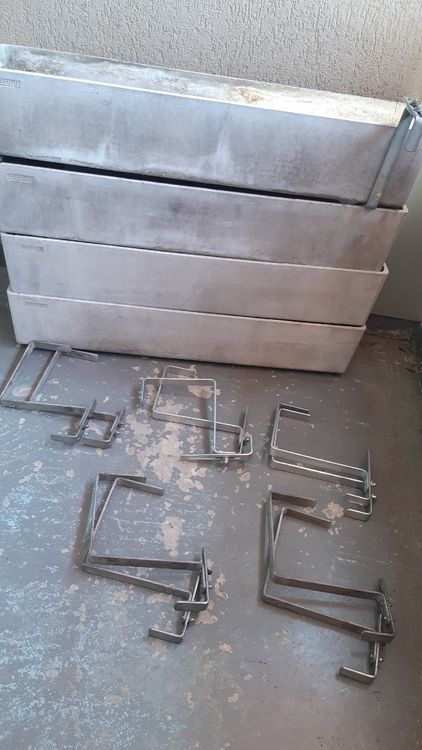 4 Stück Eternit Blumenkistli, Inkl. Halterungen Für Balkon (Gebraucht