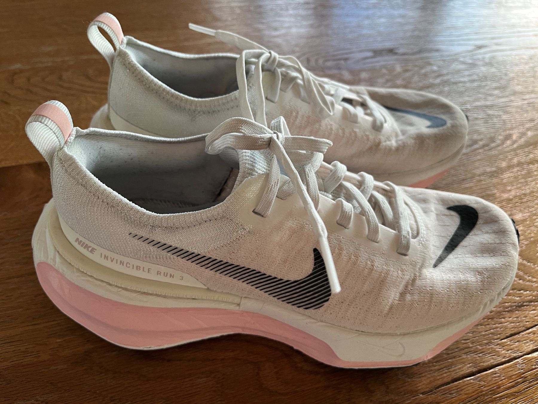 Nike Scarpe da uomo: Nike ZOOMX INVINCIBLE RUN 3 Grösse EUR 39 – Usato da Kleindietwil venduto da sternenstaub_as 4