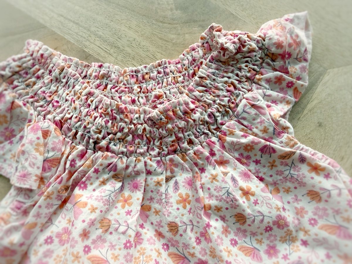 Vestiti & Gonne: Herziges Baumwoll Kleid mit Blümchenmuster, Gr. 98 – Usato da Eggenwil venduto da Lissi82 1