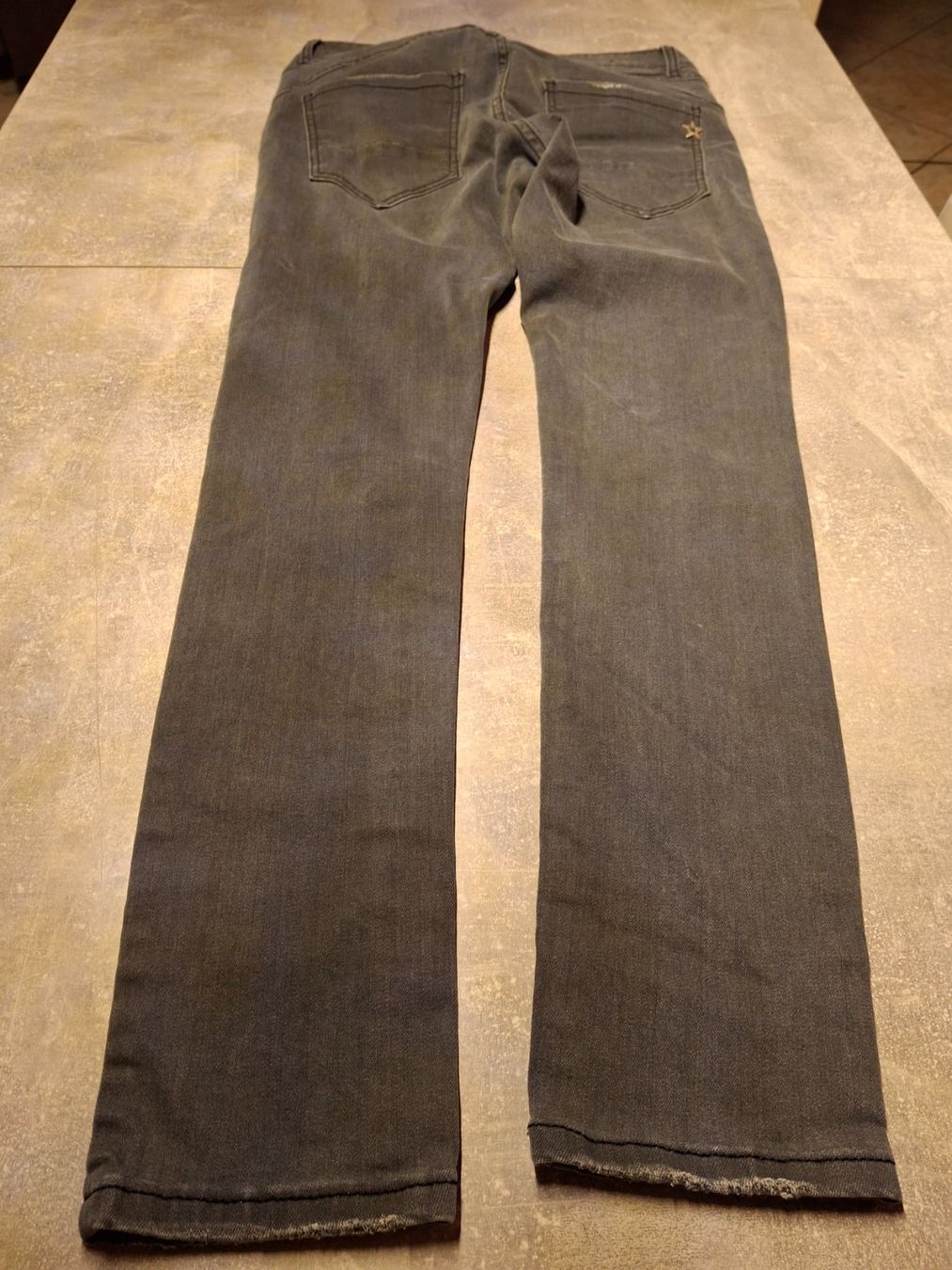 Jeans: Pantalon jeans 70% coton taille 36 marque Chicorée – Usato da Villiers venduto da san_jn5w 7