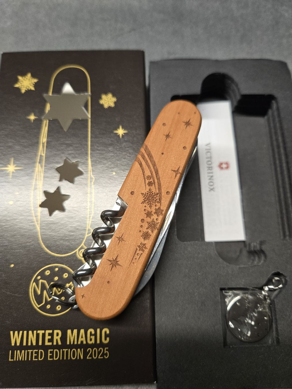 Victorinox Coltelli tascabile: Winter Magic Limited Edition 2025 – Nuovo e nell'imballaggio originale da Luzern venduto da Nini_862 3