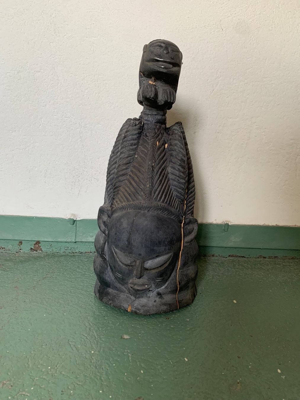 Arte internazionale: alte Helmmaske afrika maske – Usato da Benken SG venduto da tame_impala