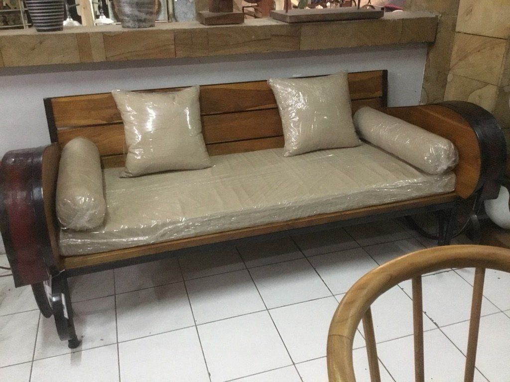 Divani: Sofa Couch Lounge Sitzmöbel Rikscha Loungesofa – Nuovo e nell'imballaggio originale da Daisendorf venduto da Wohn-Kult 4
