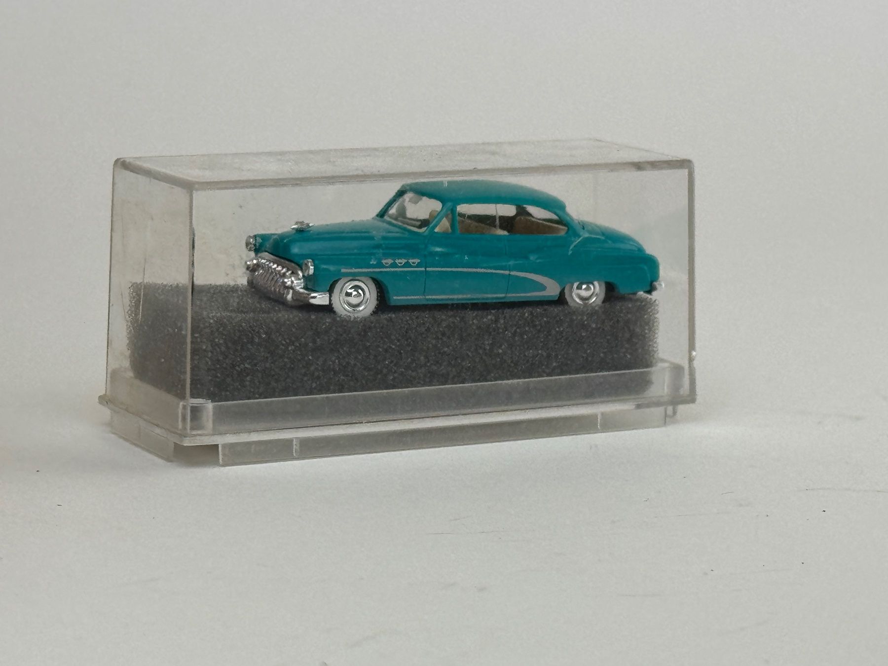 Modellini d'auto: GB5- Praline AMI Schlitten türkis – Usato da Elm venduto da Wikmtz