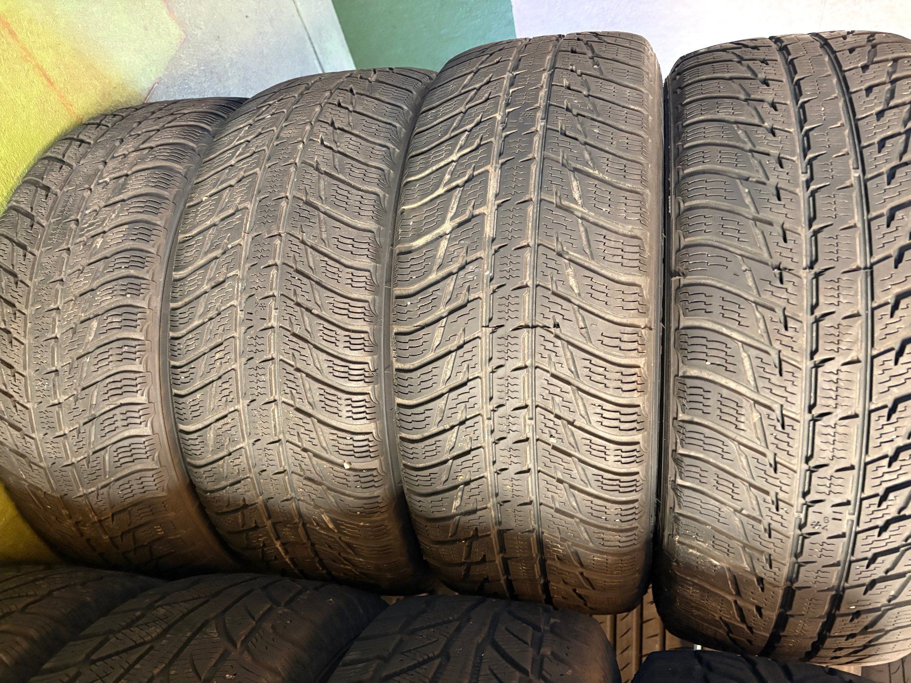 Volkswagen Pneus & Kompletträder: Winterräder 235/60 R16 Ford – Gebraucht aus Kaltbrunn von Steoli74 1