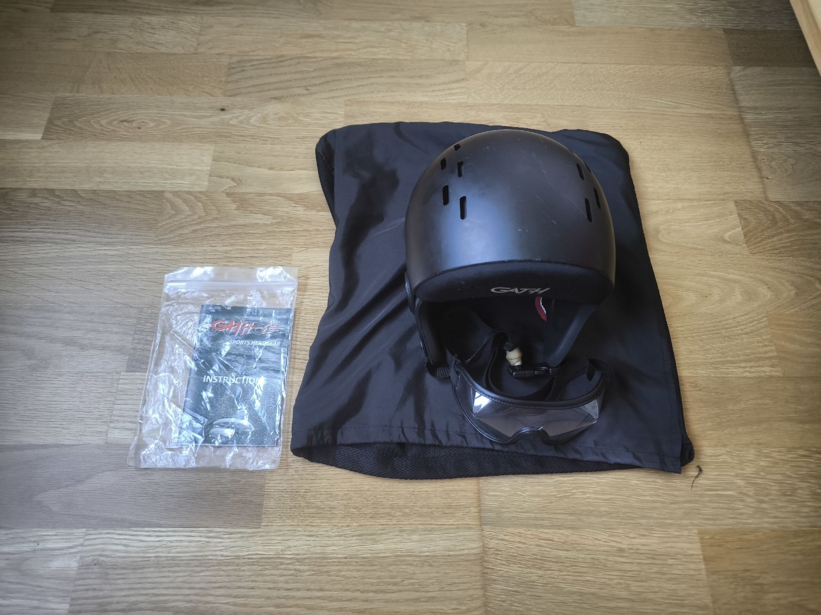 Caschi: Casque Gath – Usato da Villars-sur-Glâne venduto da Sneaky765