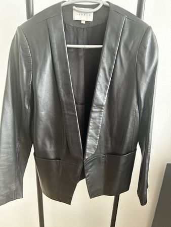Sandro Lederjacke schwarz Groesse 1 guter Zustand