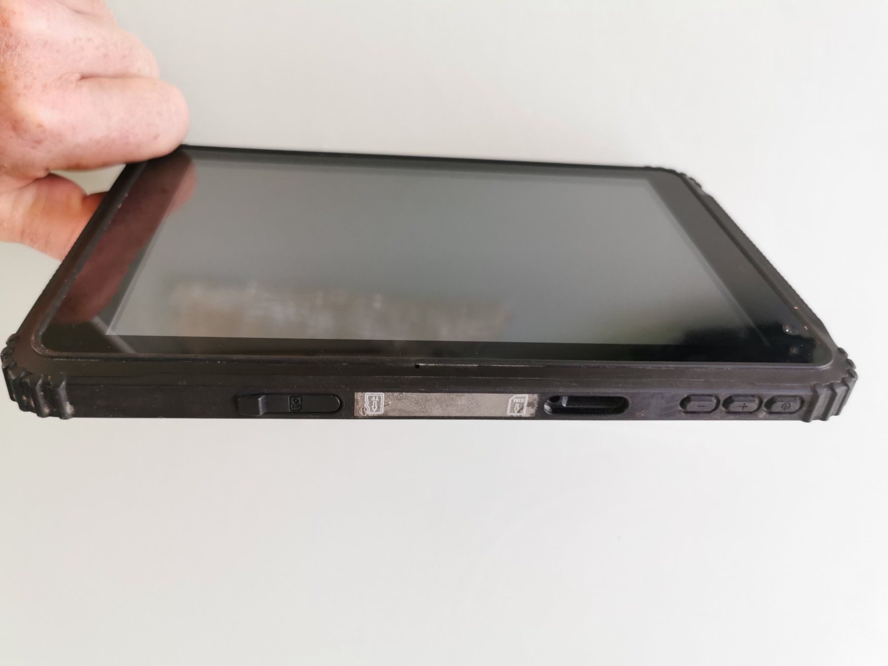 Tablet PC: CAT T20 Windows Tablet, robust, IP67, 4G mit Hülle – Usato da Schwyz venduto da lea_haefliger 5