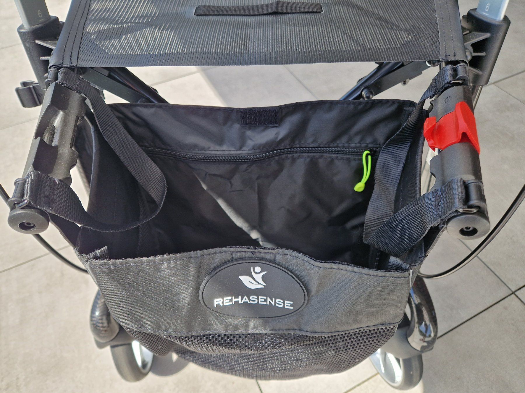 Aides à la marche: Super Leichtgewicht Carbon Rollator – Neuf (Voir description) à Seon par Skorpius75 4