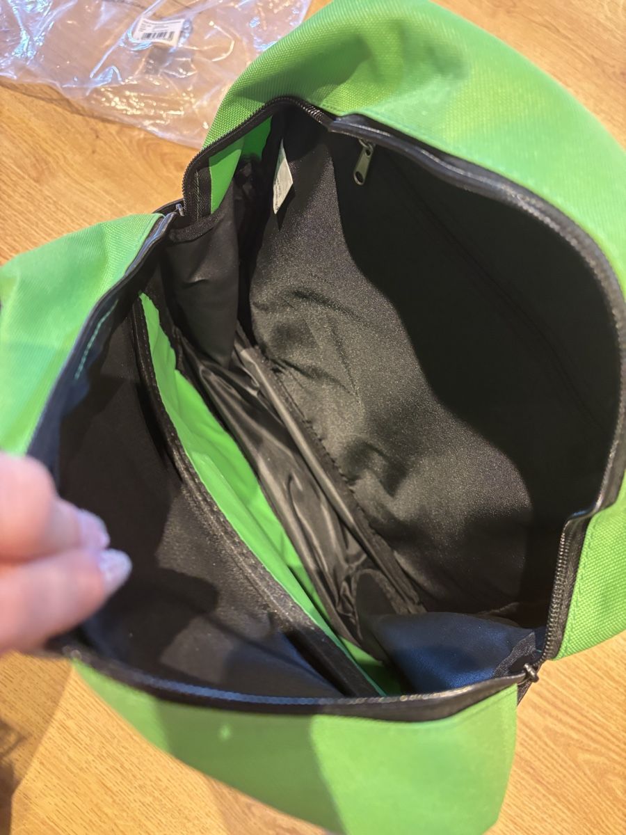 Erima Sacs à dos: Erima Rucksack grün, Neu! – Neuf avec emballage d'origine à Kirchberg SG par lar_8mw6 4