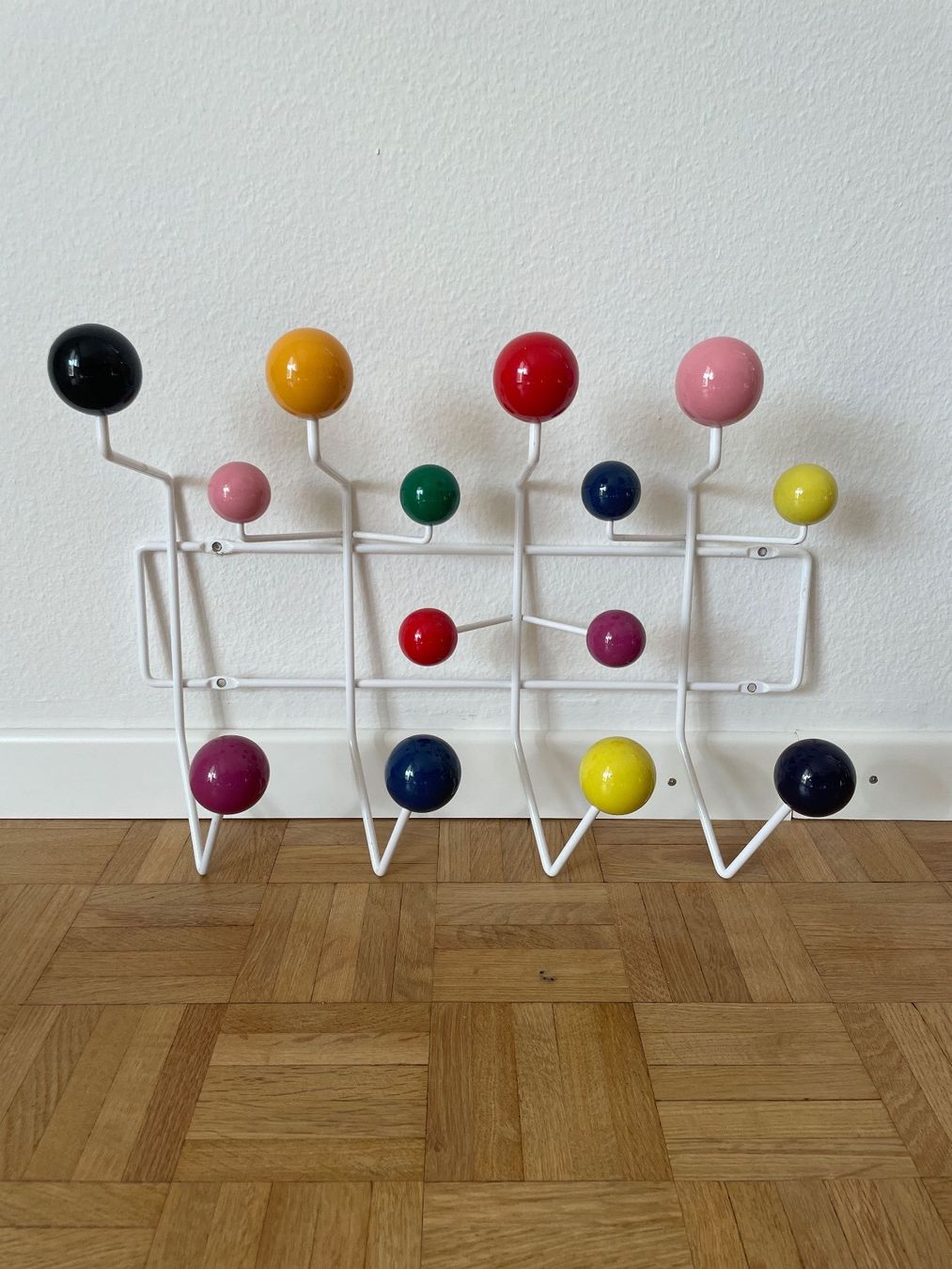 Vitra Porte manteau: Garderobe Hang it all Charles & Ray Eames, Vitra – D'occasion à Zürich par maroccm