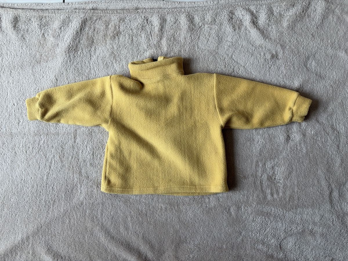 Maglioni & Felpe: Polaire bébé jaune, taille 92 – Usato da Liddes venduto da Couik 1