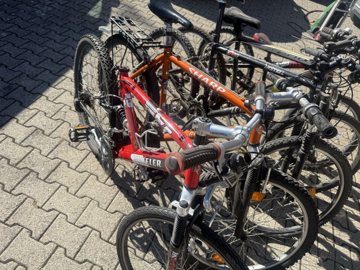 Vélos: Bahnhof Velos – Défectueux à Horriwil par Carrera68 2