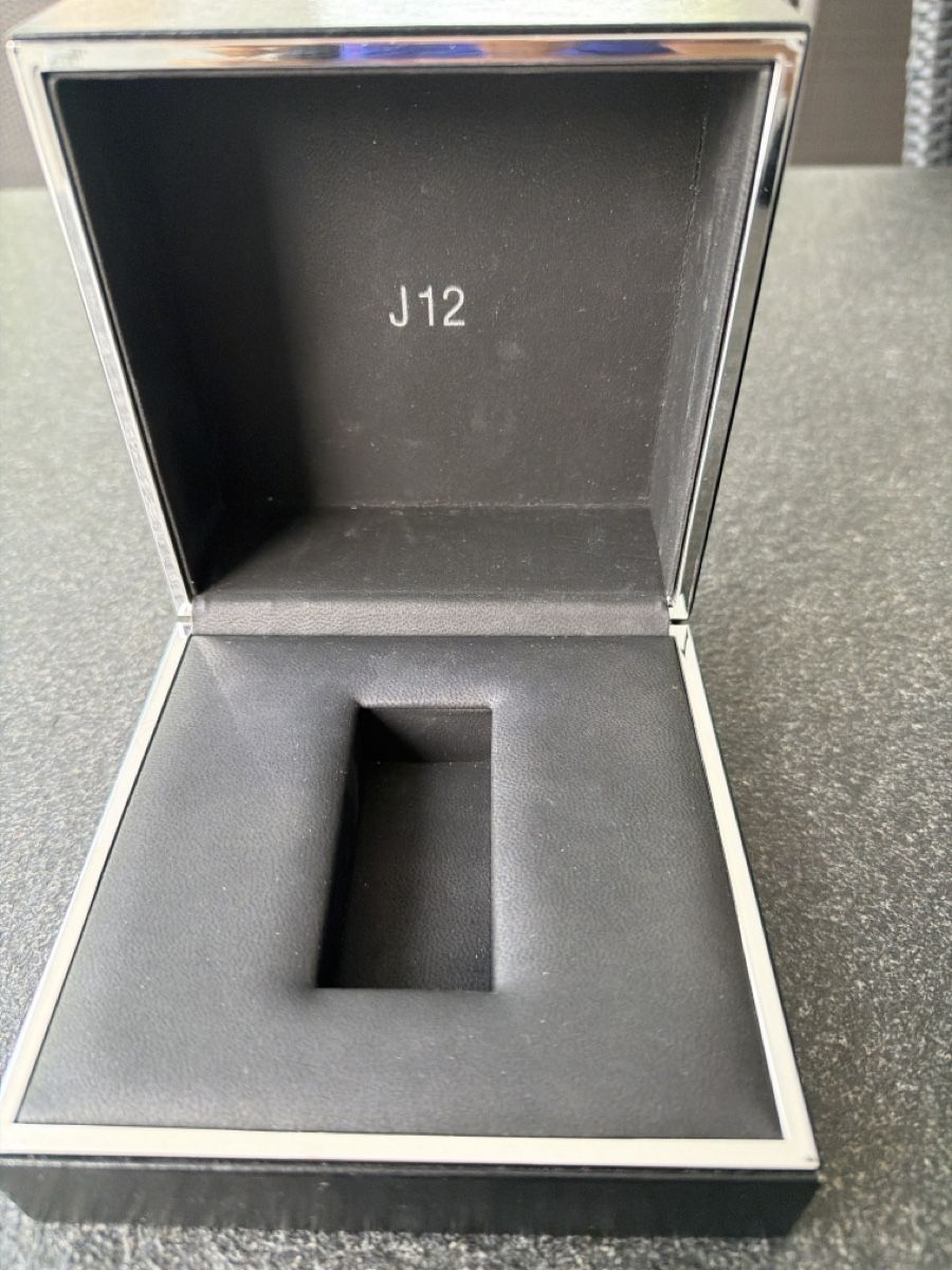 Coffrets à bijoux: Schmuckschatulle Chanel schwarz mit Prägung – D'occasion à Adligenswil par goverla11 1