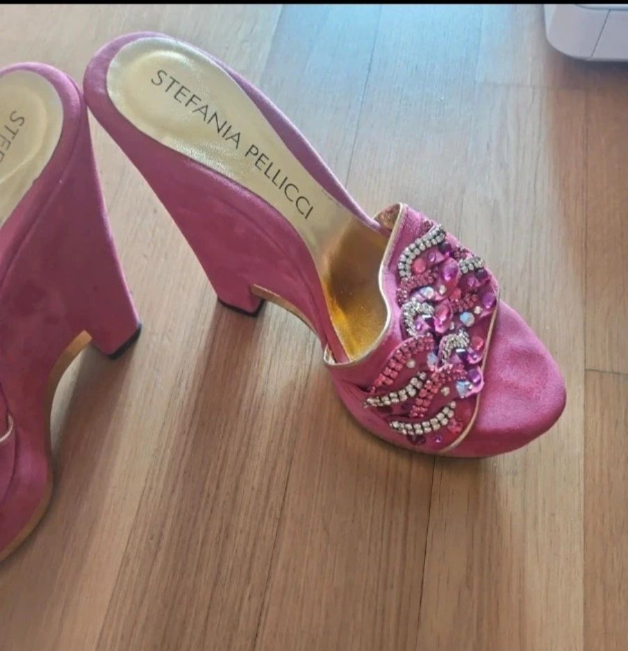 Scarpe da donna: Sandalen Stefania Pellicci – Usato da Luzern venduto da Dan_8m79 3