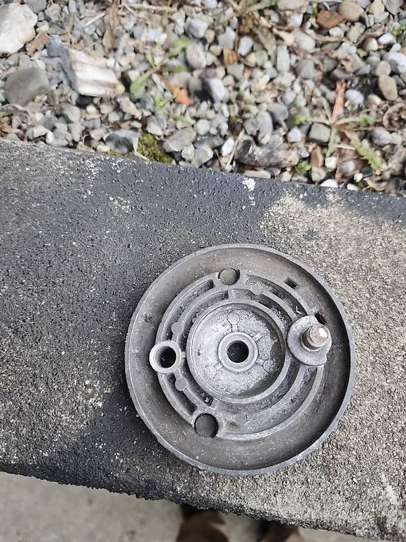 Parti ricambio per ciclomotori: Sachs 503 Bremsankerplatte – Usato da Meisterschwanden venduto da N1ci 1