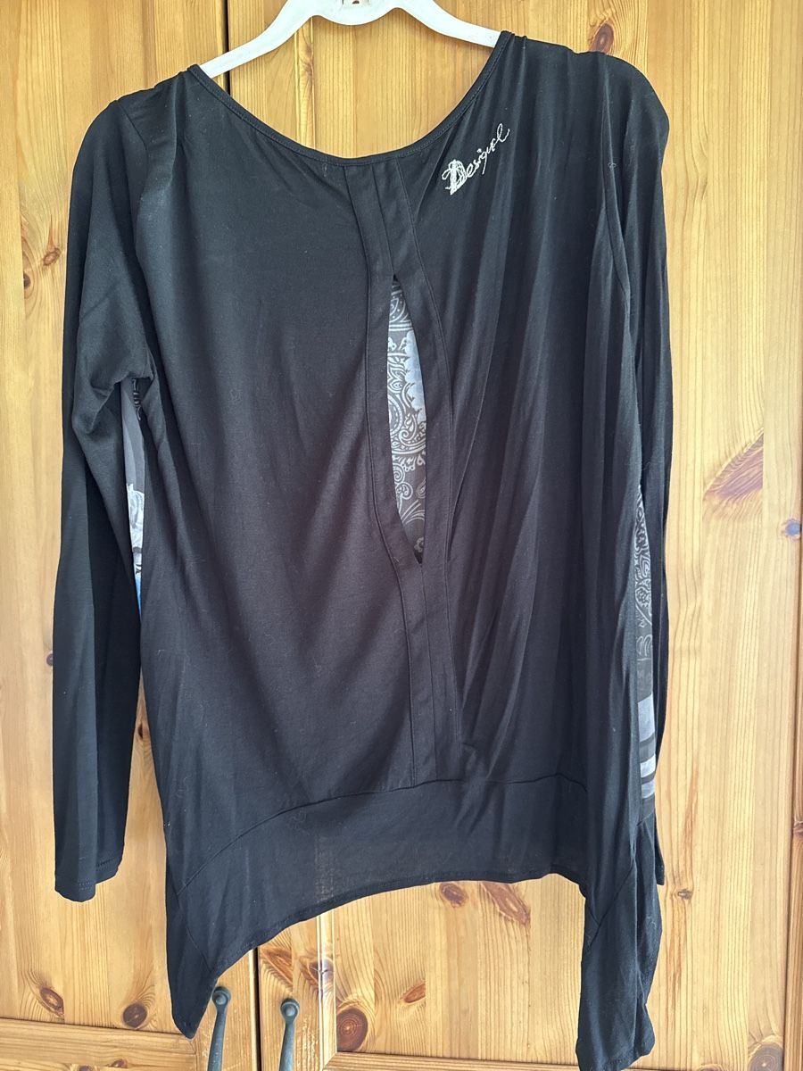 Desigual Tops: Chemisier Desigual taille S-M – Gebraucht aus La Cibourg von rangiroa98 1
