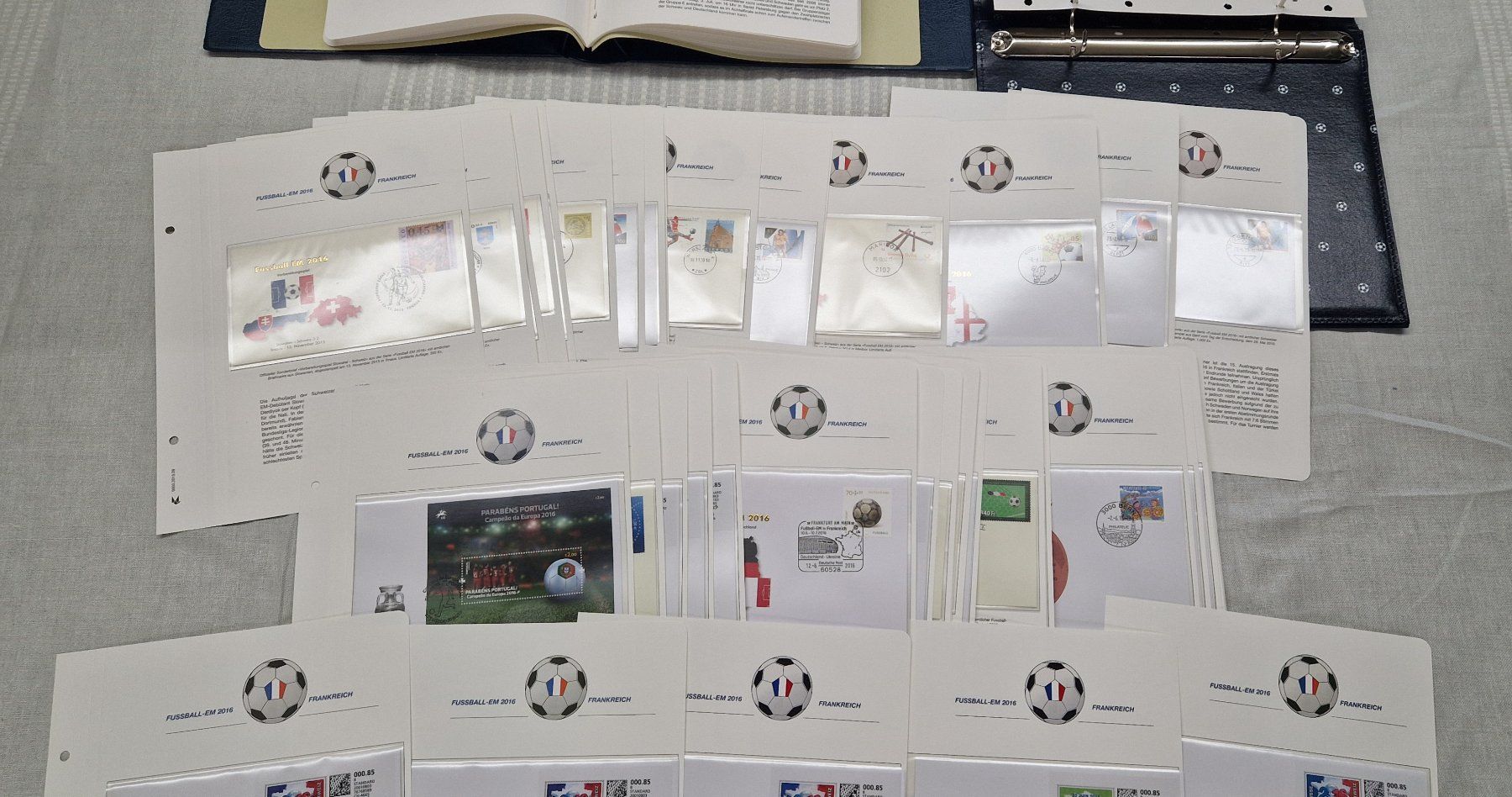 Albums: MÜNZ UND ERSTAGSBRIEFE FUSSBALL – D'occasion à Bilten par Mic2022 2