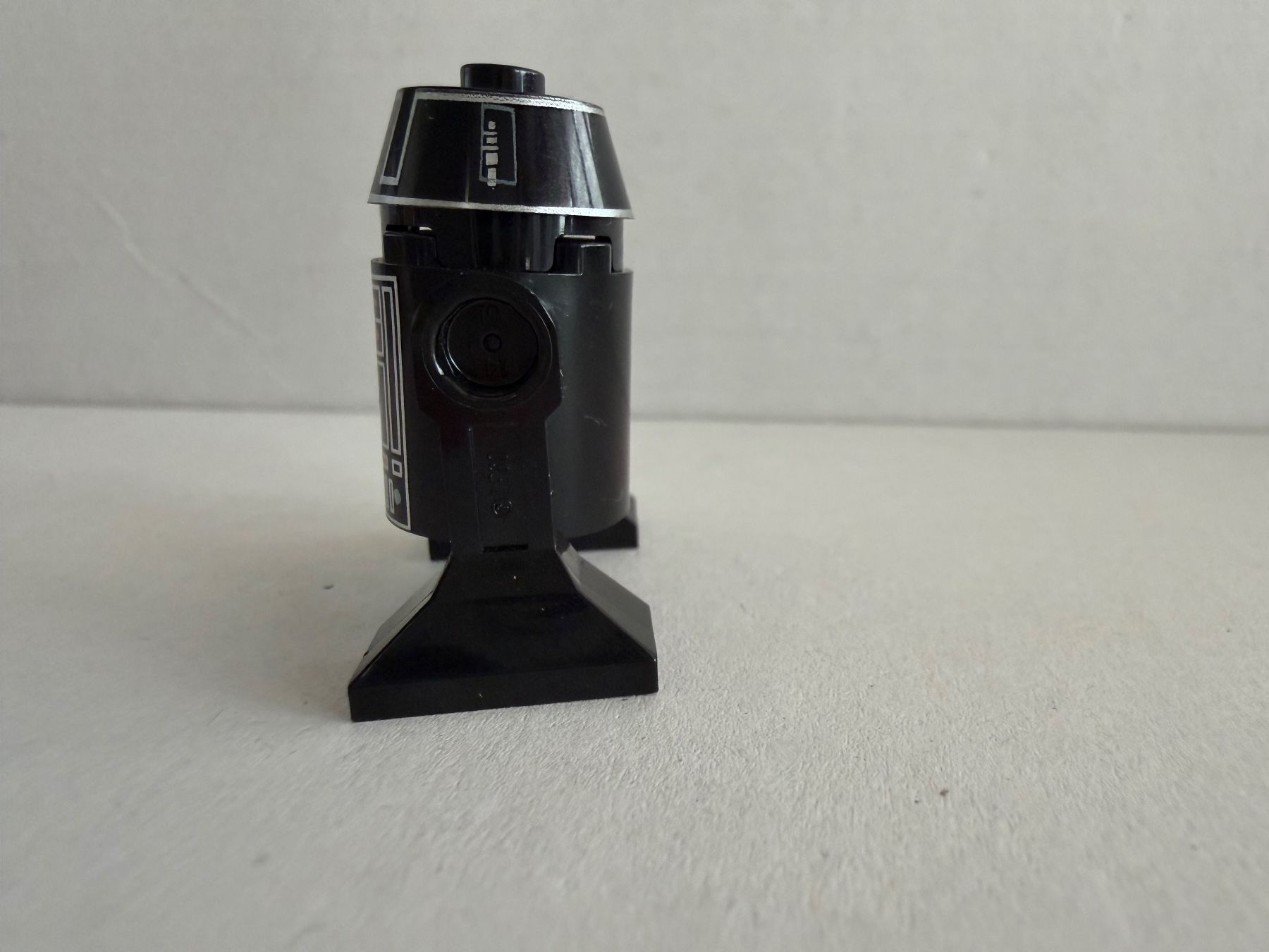 Lego Statuette: Astromech Droid, R5-J2 – Usato da Neftenbach venduto da Elitebricks 1