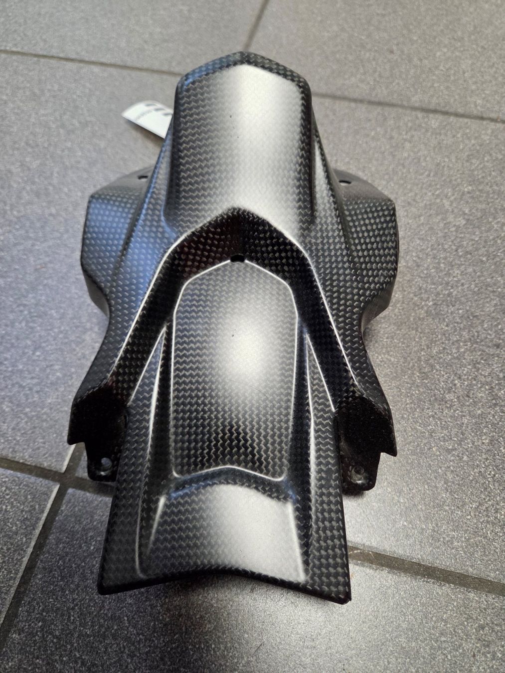 Ducati Tutti i ricambio per moto: Abdeckung des Kennzeichenhalters aus Kohlefaser Ducati – Nuovo (secondo la descrizione) da Frauenfeld venduto da Moto77_AG 1