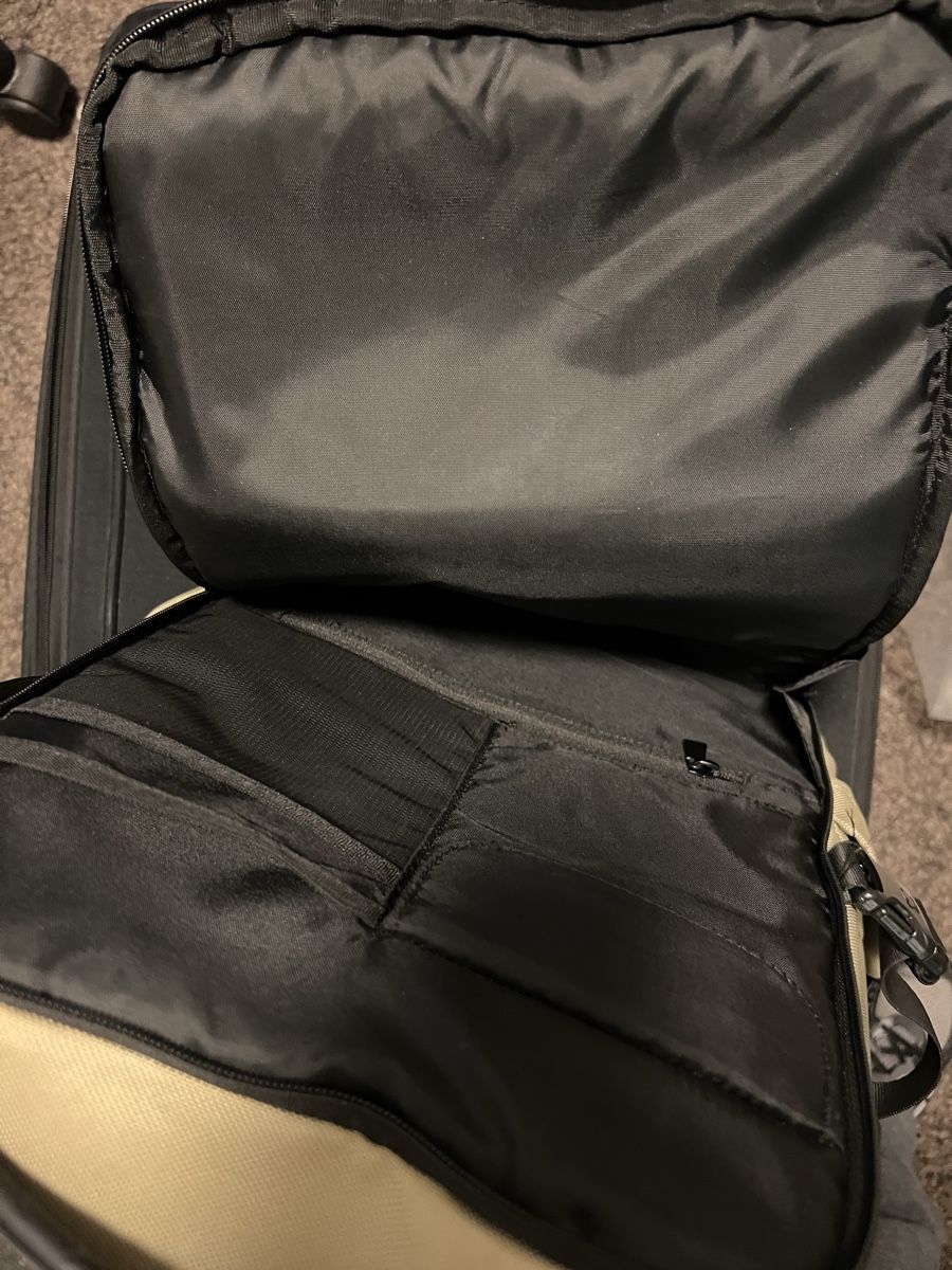 Zaini: DESCENTE Backpack – Usato da Bern venduto da fen_7rn8 4