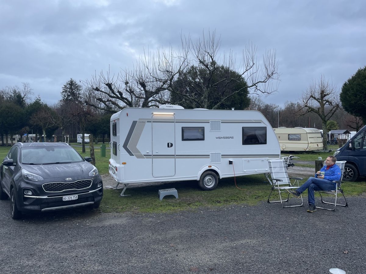 Camping Fahrzeuge: Weisberg Familien Wohnwagen – Gebraucht aus Weggis von Max.Otto 1