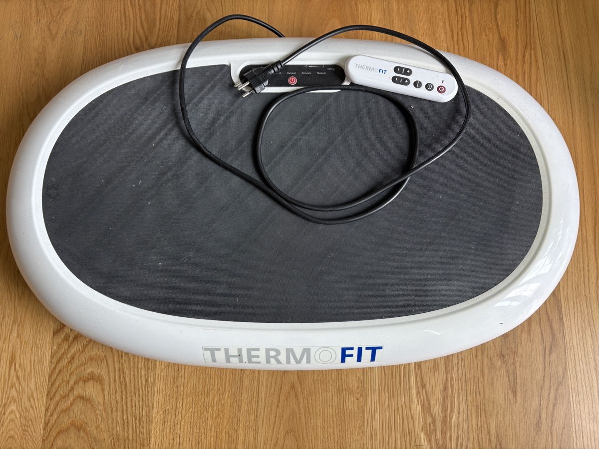 Thermofit Hometrainer: Thermo Fit Vibrationsplatte – Usato da Meilen venduto da mogli_luna