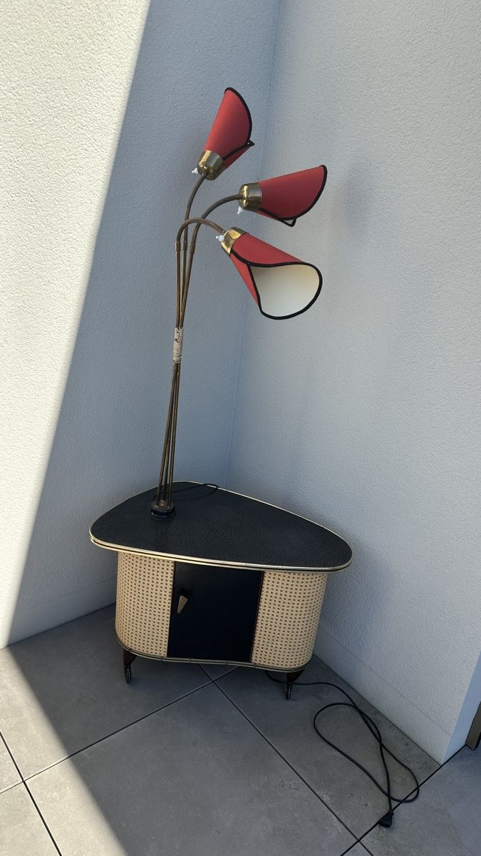 Lampade: Vintage mid century lamp side table with bar – Usato da Schlieren venduto da helena.Gini 5