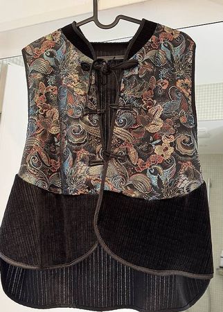 Weste mit floralem Muster schwarz  neu