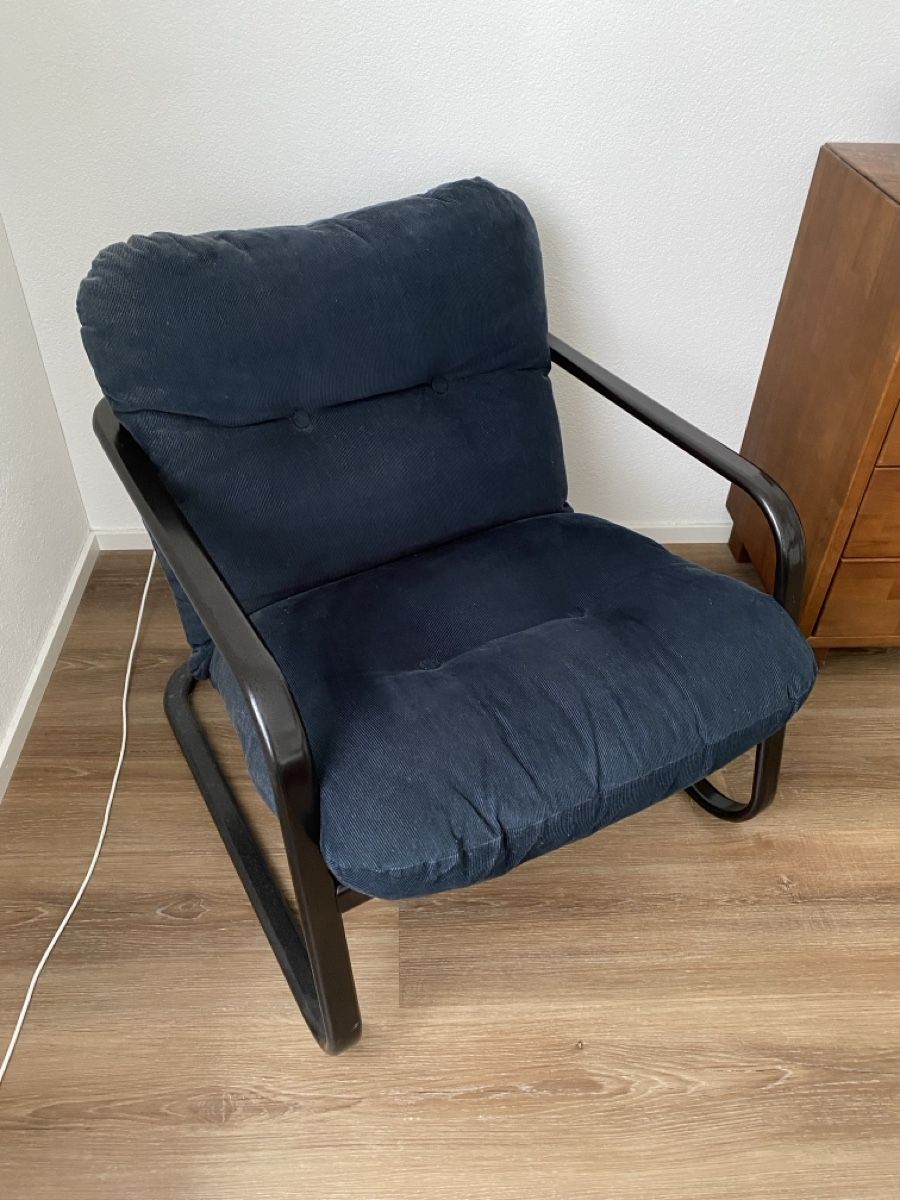 Ikea Poltrone: Gemütlicher Schwingsessel in schwarz – Usato da Bazenheid venduto da Fabian911