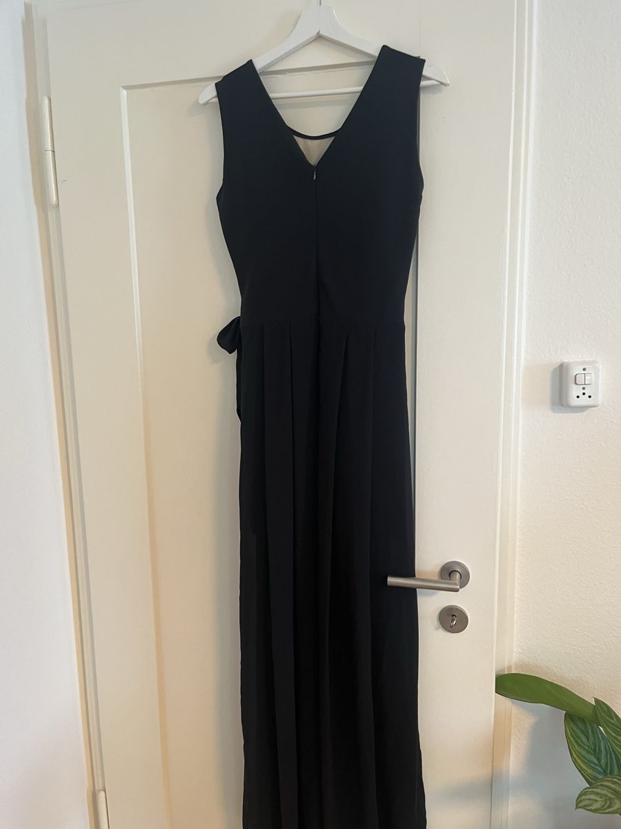 Jumpsuits: Schöner Jumpsuit mit Spitze, Grösse 36/S – Gebraucht aus Zürich von Brobin 2