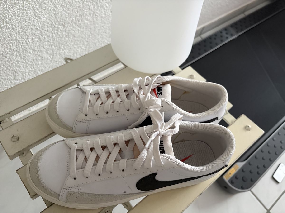 Nike Scarpe da uomo: Nike Blazer Low Platform – Nuovo (secondo la descrizione) da Olten venduto da edona_muslija 1