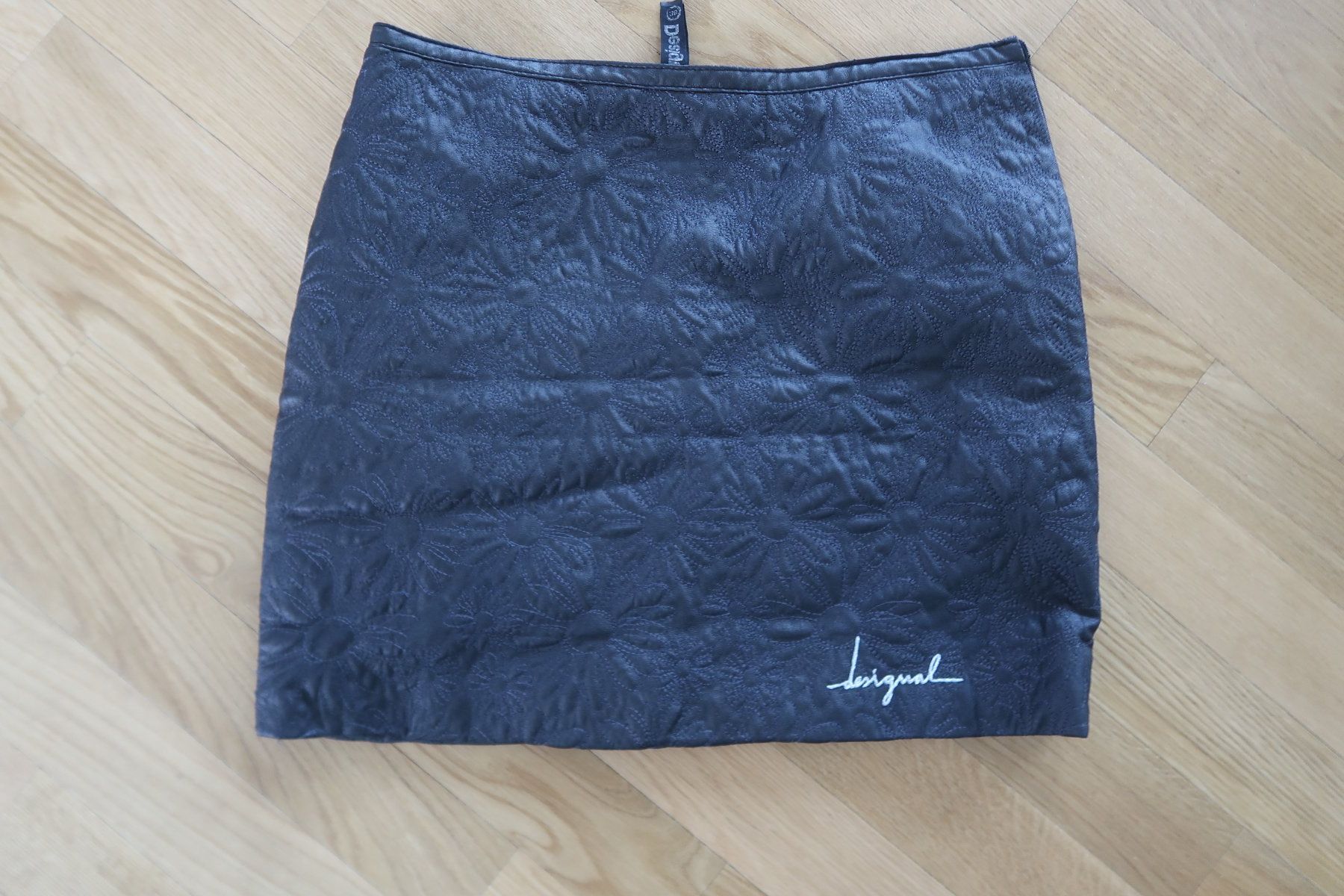 Desigual Jupes: Desigual Rock Gr.38 – D'occasion à Lindau par Seepferd33