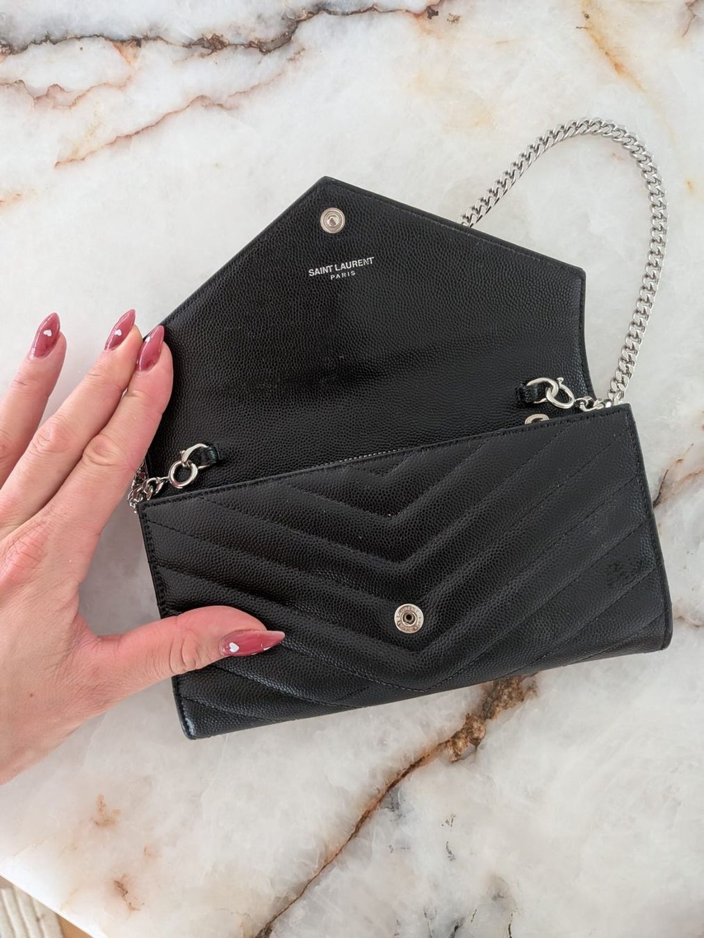 Saint Laurent Borse da donna: Yves Saint Laurent Monogram Chain Wallet Schwarz – Usato da Bergdietikon venduto da Lindor12 1