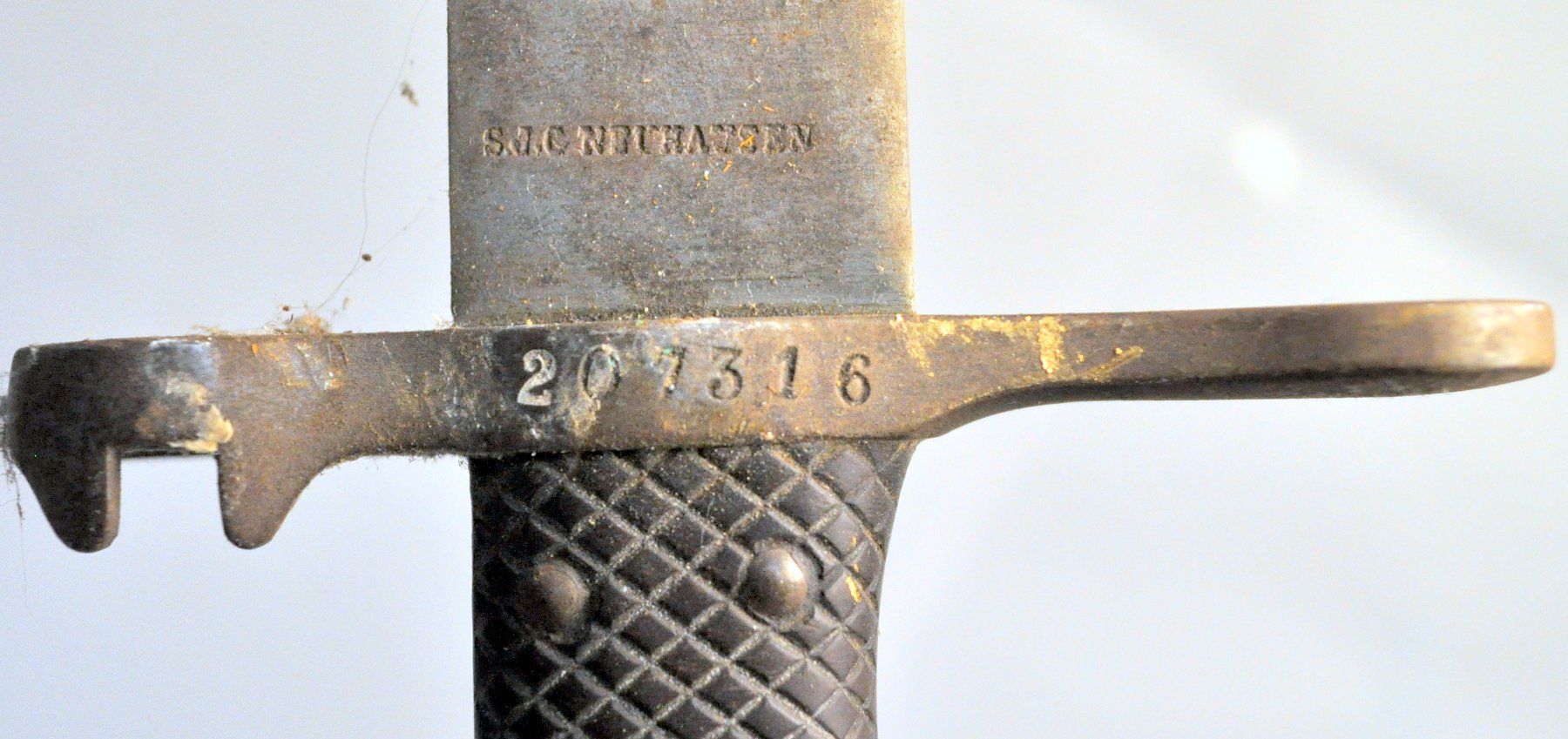 Schweizer Armee Armi bianche: Ancienne "grande" baïonnette armée Suisse – Usato da Neuchâtel venduto da Neuchatel 3