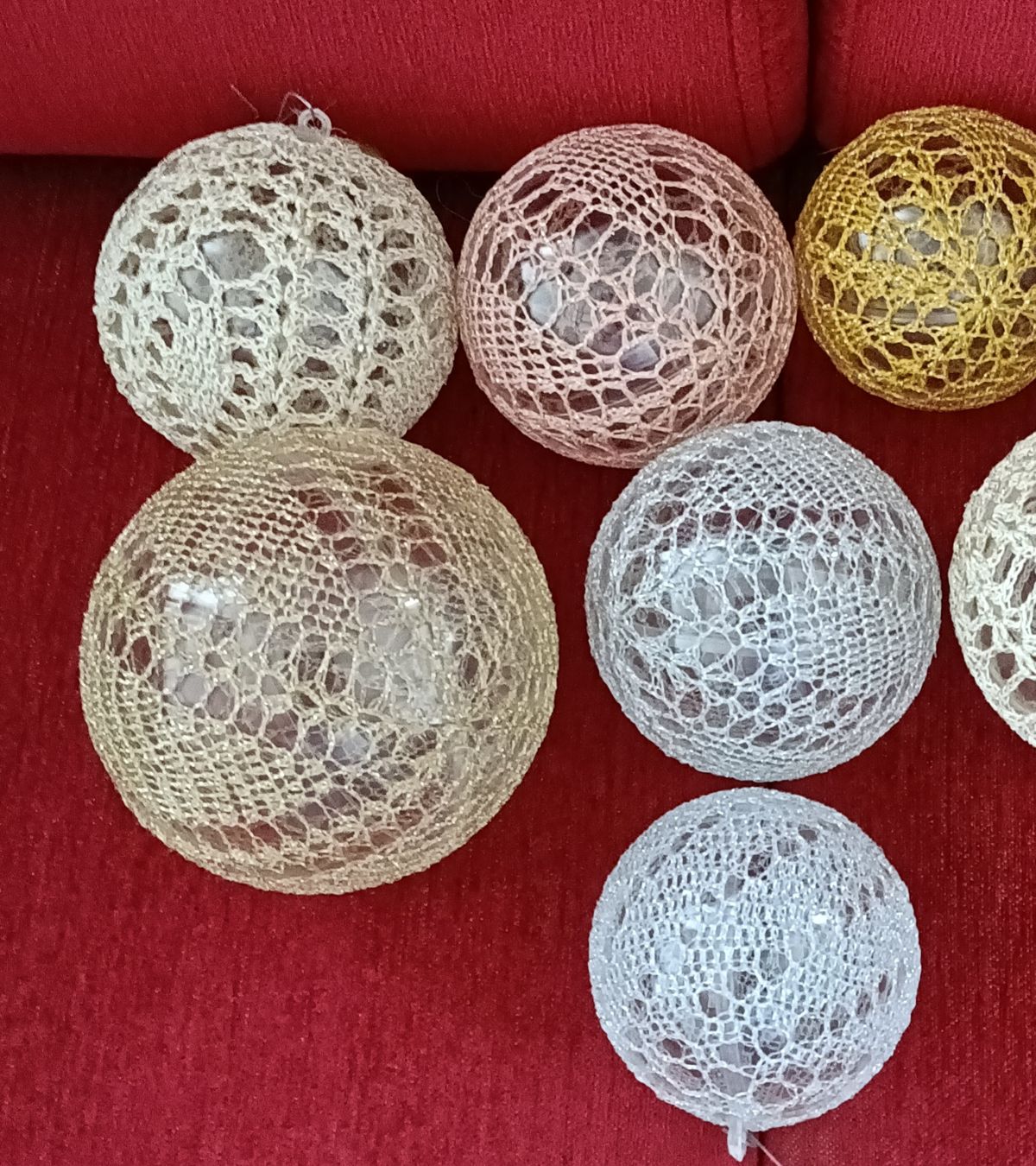 Alle Dekorationen: Christbaumschmuck umhäkelt – Gebraucht aus Seewen SZ von Megash 3