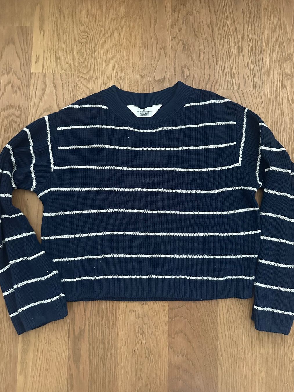 H&M Maglioni & Felpe: HM girl cardigans & sweater – Usato da Binningen venduto da mar_nz5s 4