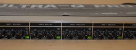 Behringer Ultra-Q Pro PEQ2200 - Parametrischer EQ - 19 Zoll