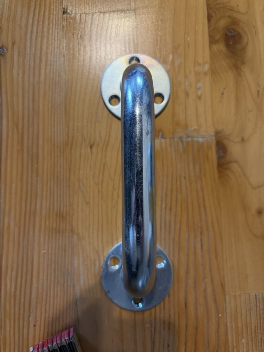 Eisenwaren: Griff Metall mit Flanschen 20cm neuwertig – Neu (gemäss Beschreibung) aus Hendschiken von mst_1979