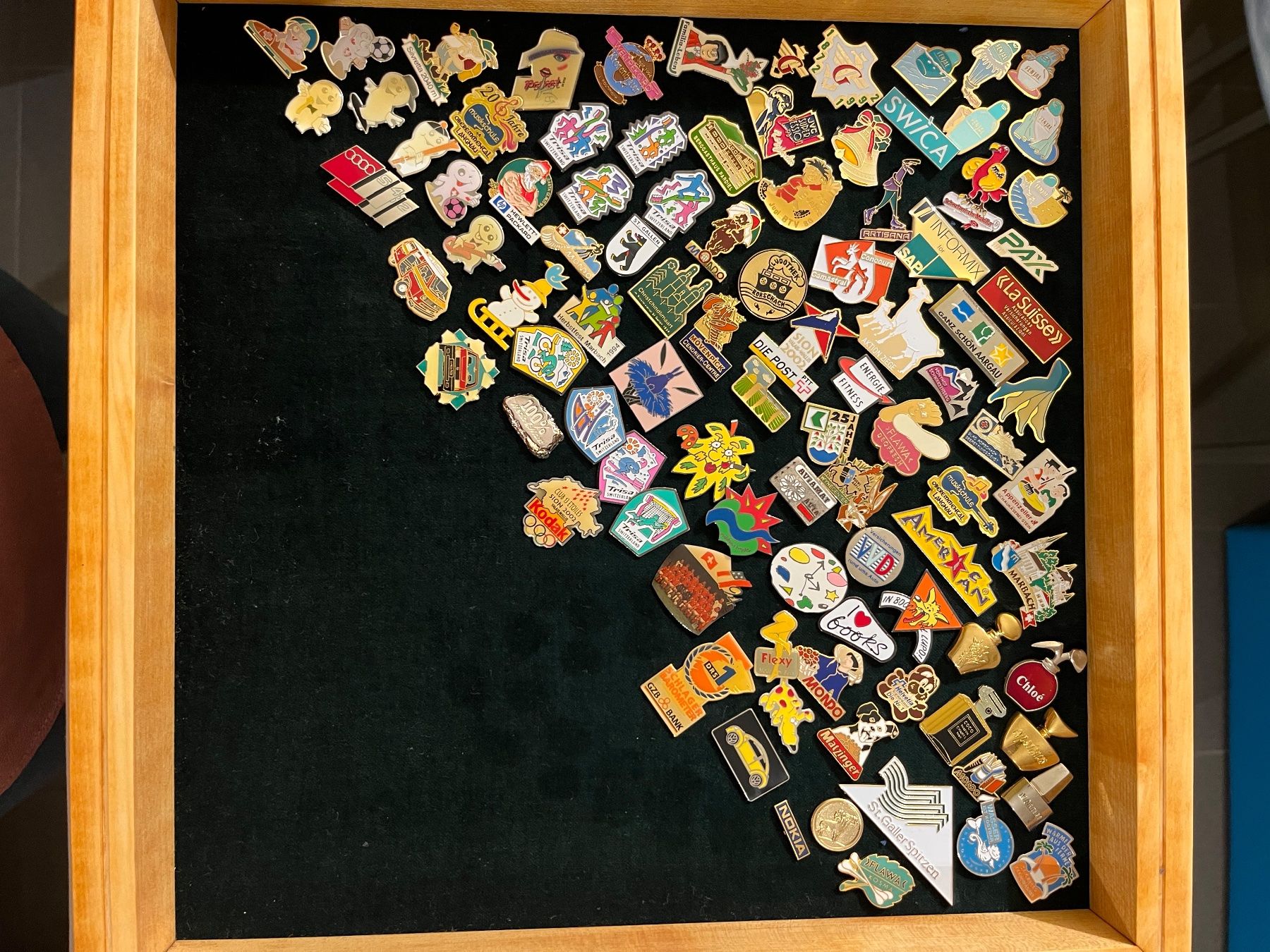 Plaketten & Abzeichen: Pinsammlung 7 – Gebraucht aus Siebnen von Sonnenscheinsohn