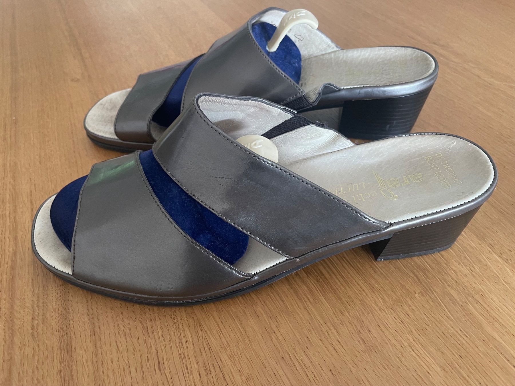Scarpe da donna: Pantoletten gr 42 UK 9 – Usato da Würenlos venduto da baslerdybli01 1