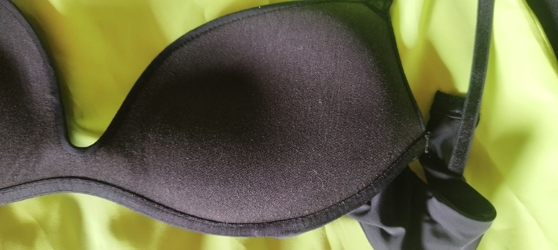 Altra biancheria intima: bh 85b intimissimi – Usato da Entlebuch venduto da grenzganger 1