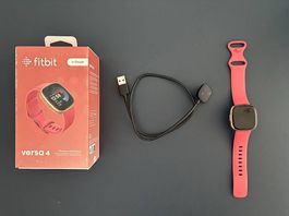 Fitbit Versa 4 Fitness-Smartwatch pink/roségold mit Zubehör
