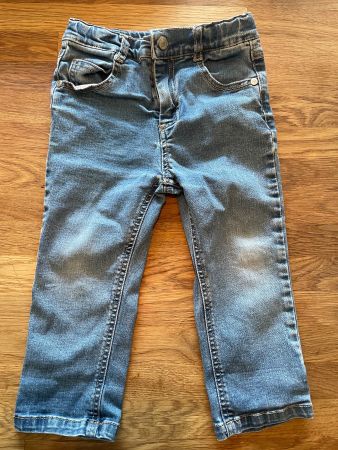 2 Kinder Jeans hellblau Gr. 92/98 C&A und smile