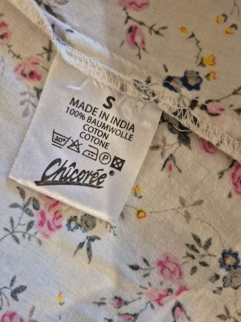 Blusen: Sommerbluse mit Blumenmuster, 100% Baumwolle, Grösse S – Gebraucht aus La Neuveville von Vestiaire_2011 4