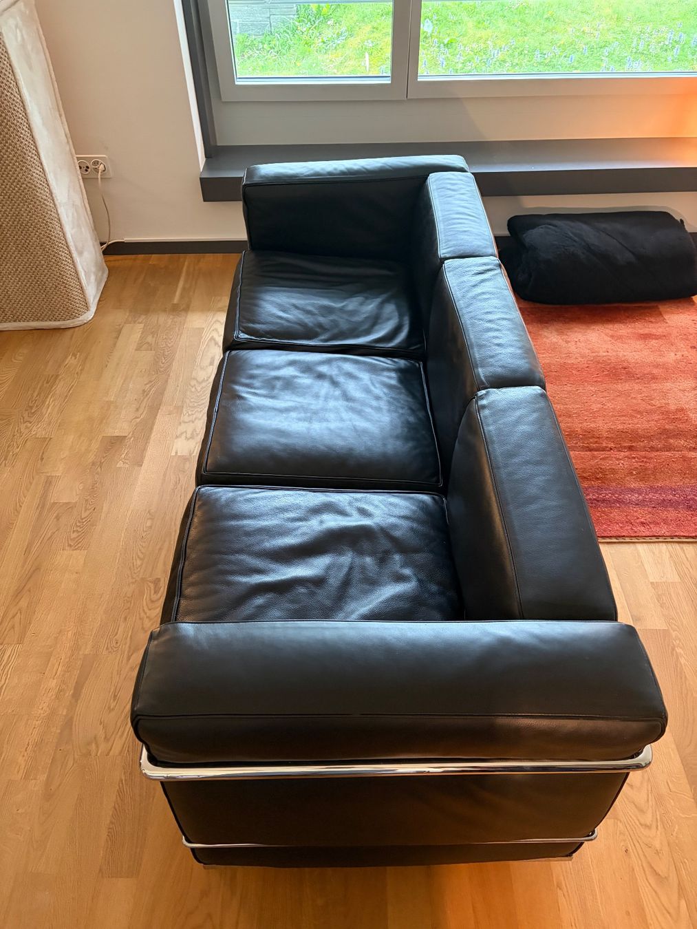 Cassina Sofas: Cassina LC2 Leder Sofa, 3-Sitzer, Schwarz – Gebraucht aus Zürich von weser 2