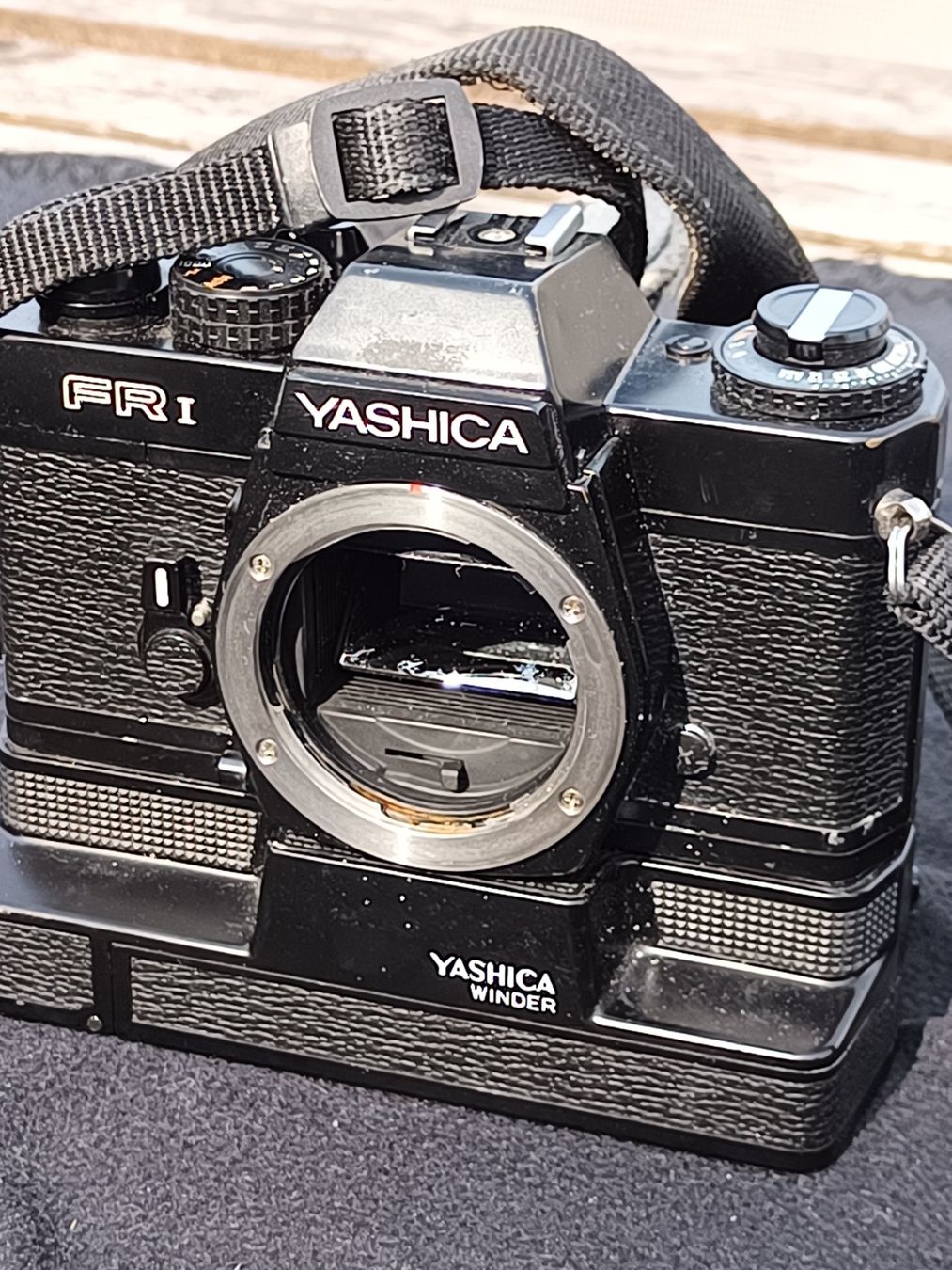 Yashica Fotocamera: Yashica Spiegelreflexkamera defekte – Difettoso da Winterthur venduto da sekkohsam 4