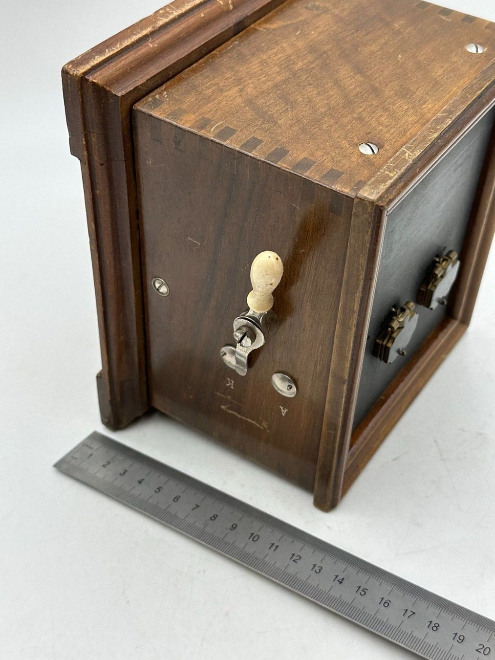 Téléphones: Klappenkästchen Hauptumschalter antike Telefontechnik – D'occasion à Luzern par Lager6640 4