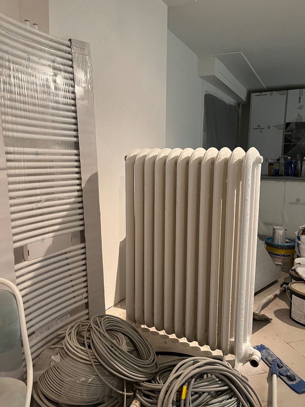 Radiatori: Radiator/Heizkörper aus Guss – Usato da Arbon venduto da ISMA007 1